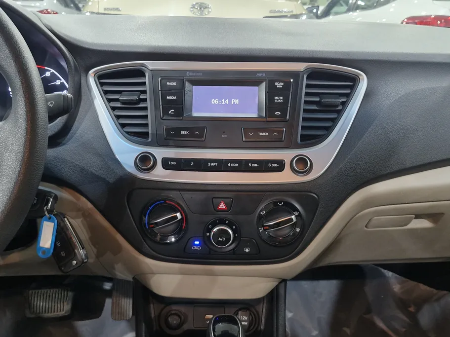 هيونداي اكسنت سمارت 2023 