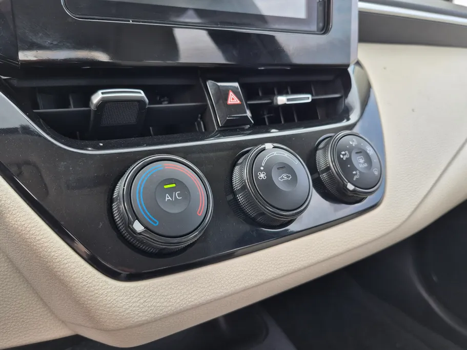 تويوتا كورولا XLI 2023 