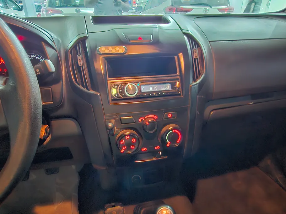 ايسوزو دي ماكس Regular Cab أجناب 2022 