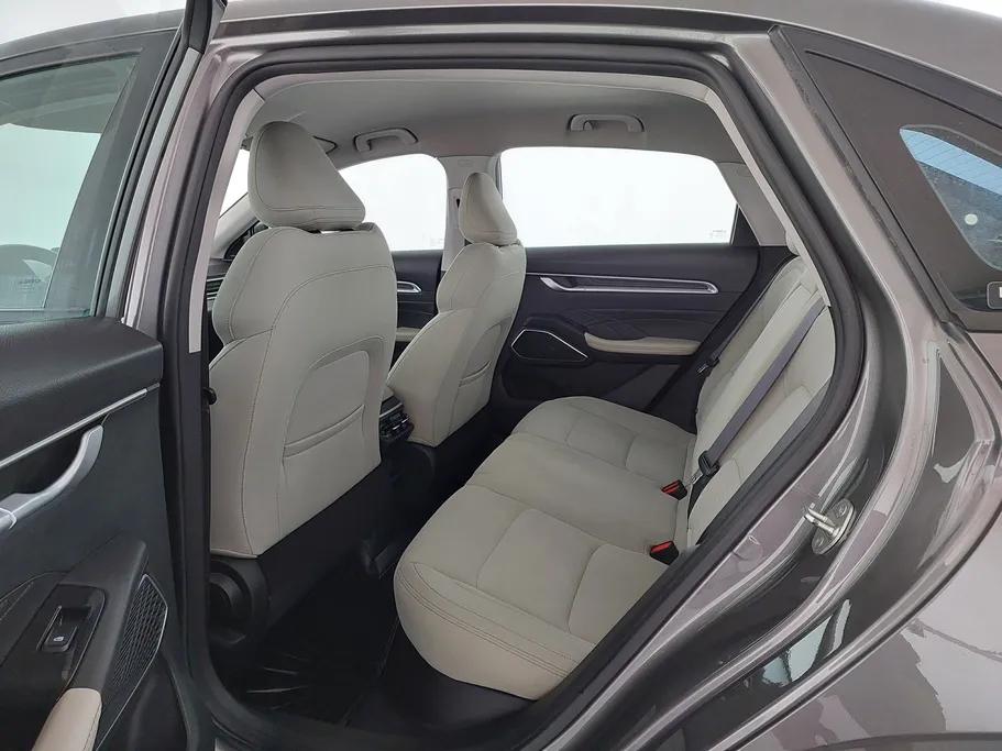 جيلي امجراند GS 2024 