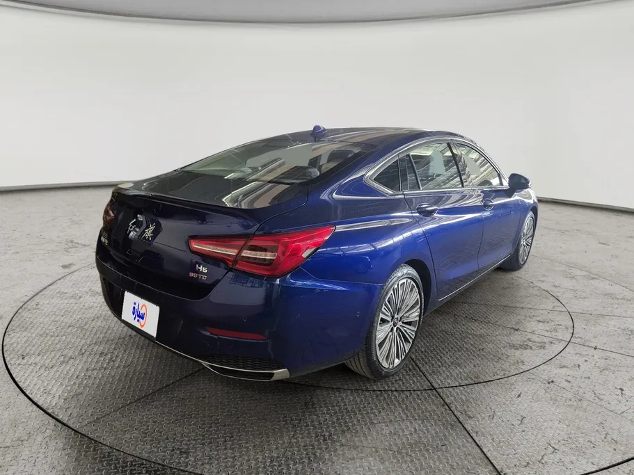 2024 Hongqi H5 Flagship 