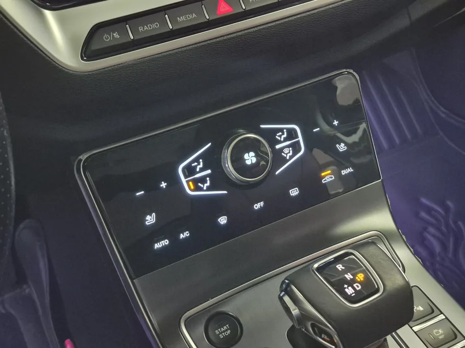 2024 Hongqi H5 Flagship 