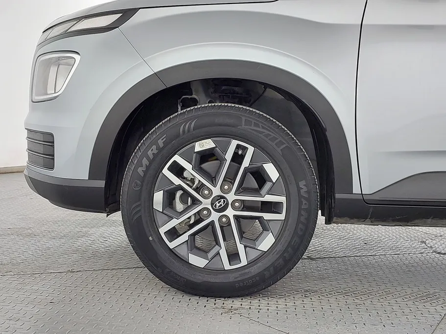 2024 Hyundai Venue Smart 