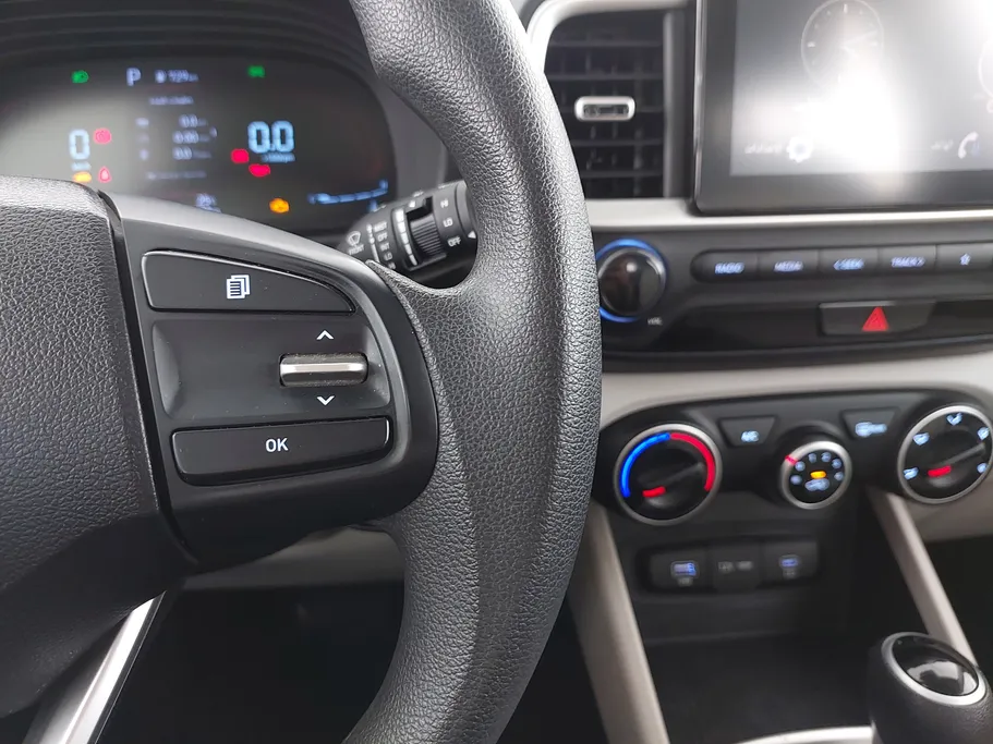 2024 Hyundai Venue Smart 