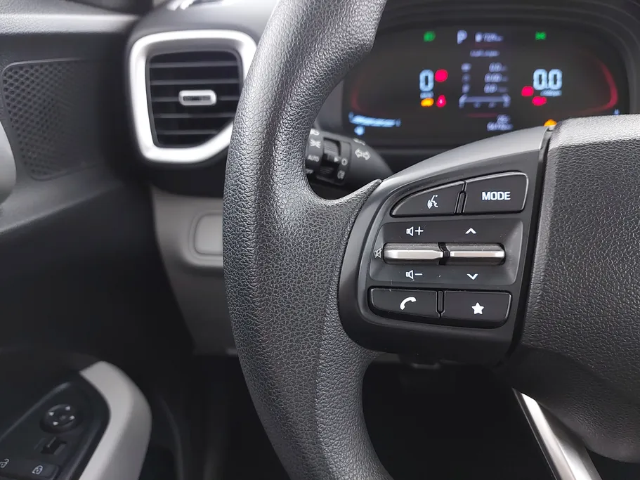 2024 Hyundai Venue Smart 