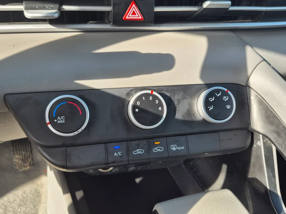 2023 Hyundai Elantra Fleet 