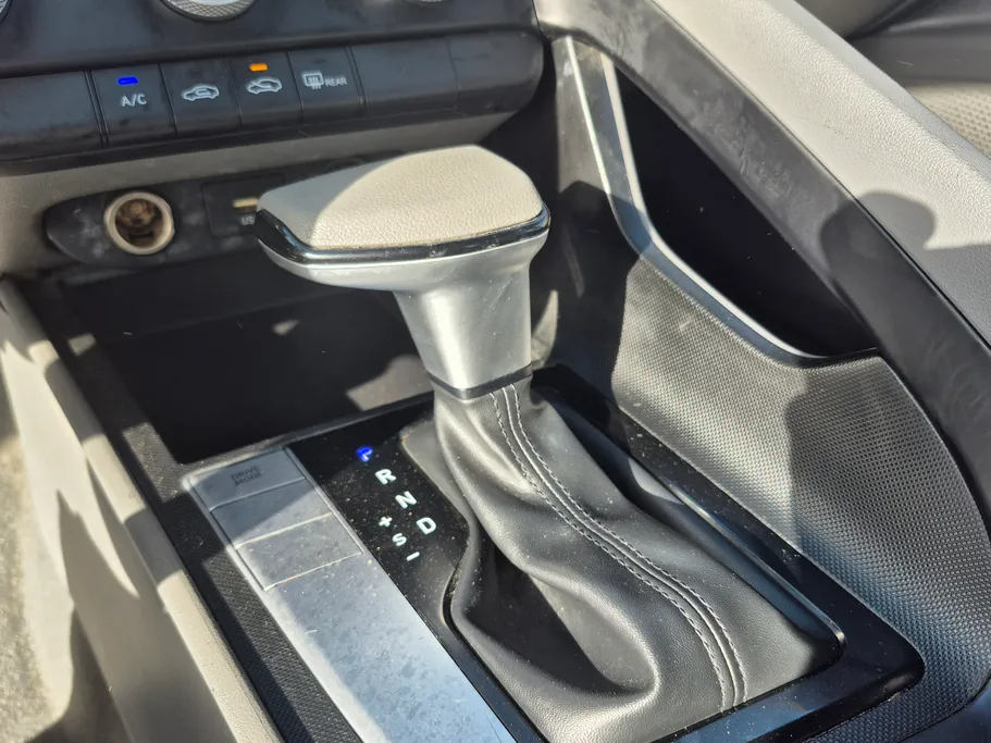 2023 Hyundai Elantra Fleet 