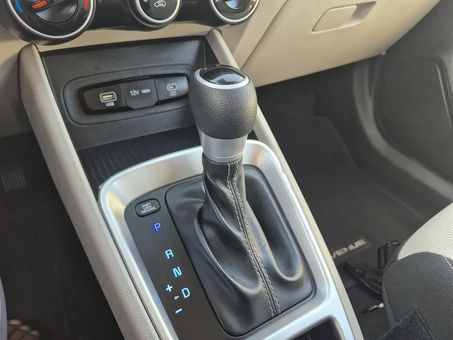 2024 Hyundai Venue Smart 