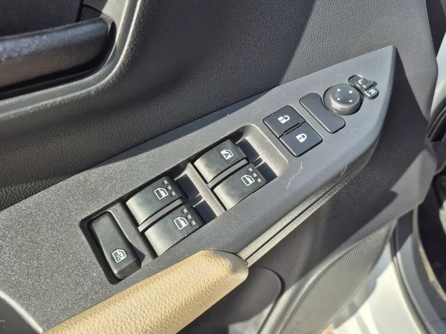 تويوتا يارس Y 2023 