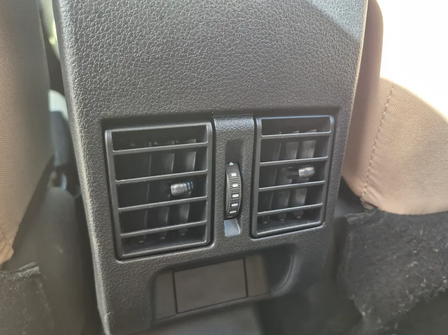 تويوتا يارس Y 2023 