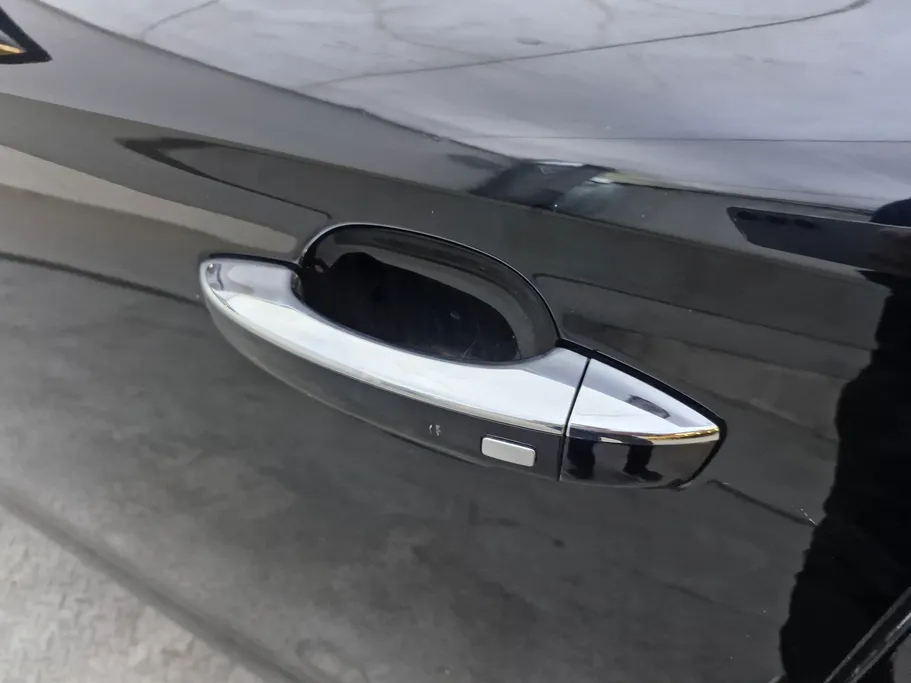 ام جي 5 LUX 2023 