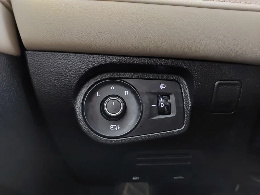 2023 ام جي 5 LUX 