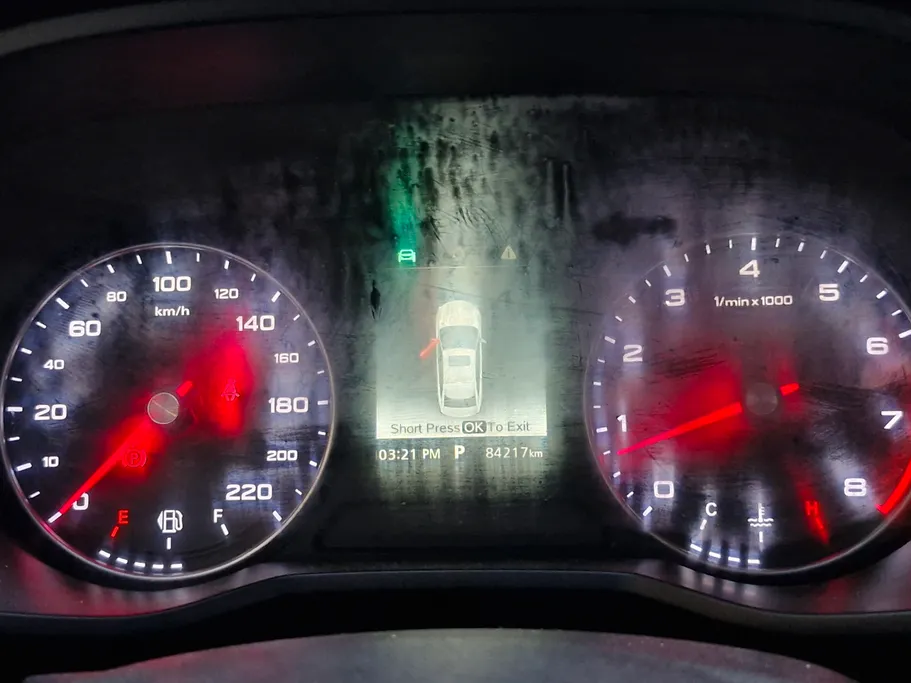 ام جي 5 LUX 2023 