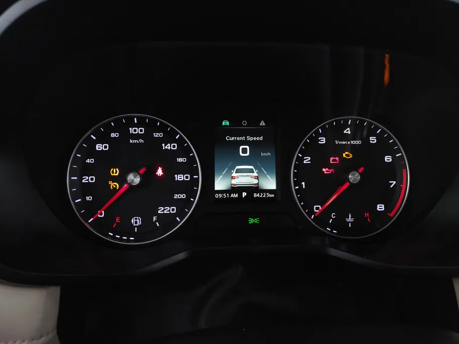 2023 ام جي 5 LUX 