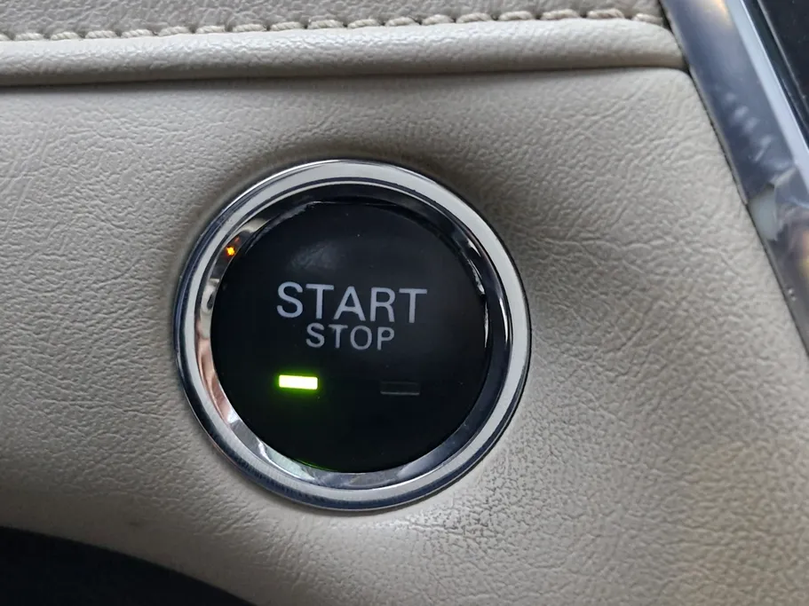 ام جي 5 LUX 2023 