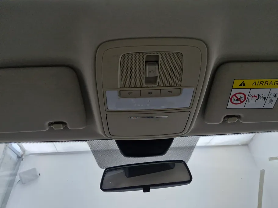 ام جي 5 LUX 2023 