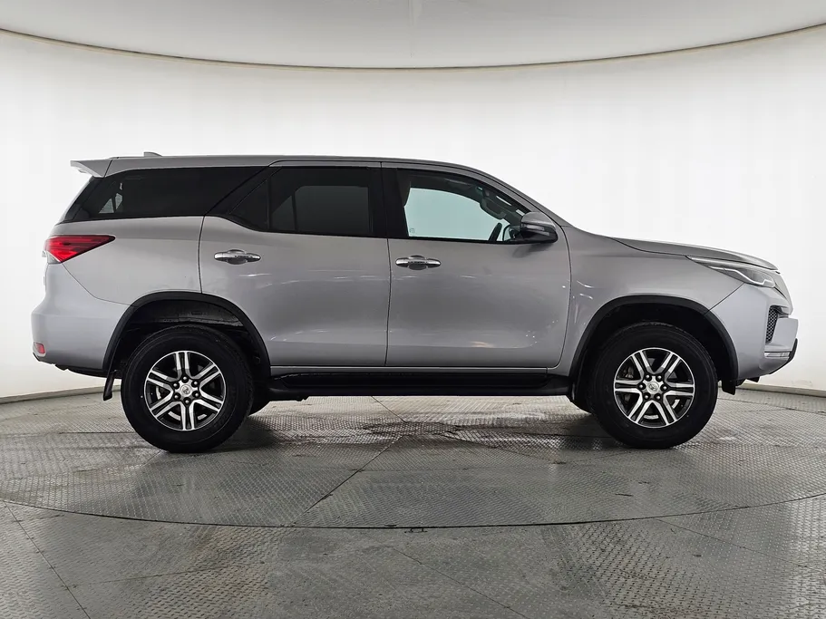 تويوتا فورتشنر GX 2021 