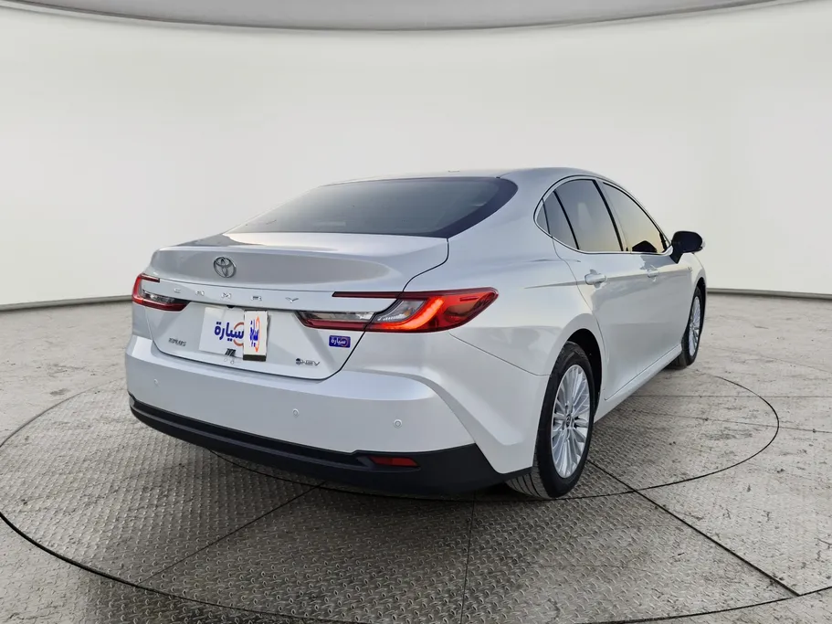 تويوتا كامري E Plus HEV 2025 
