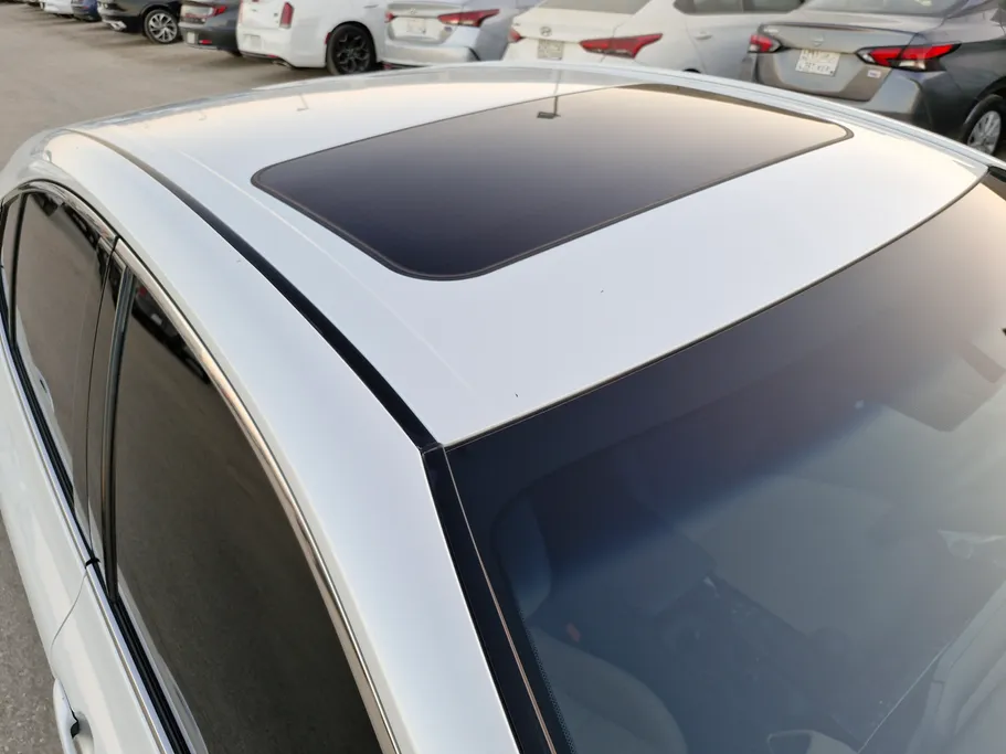 تويوتا كامري E Plus HEV 2025 