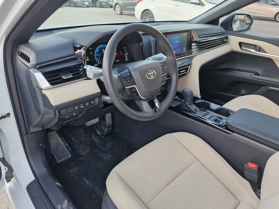 تويوتا كامري E Plus HEV 2025 