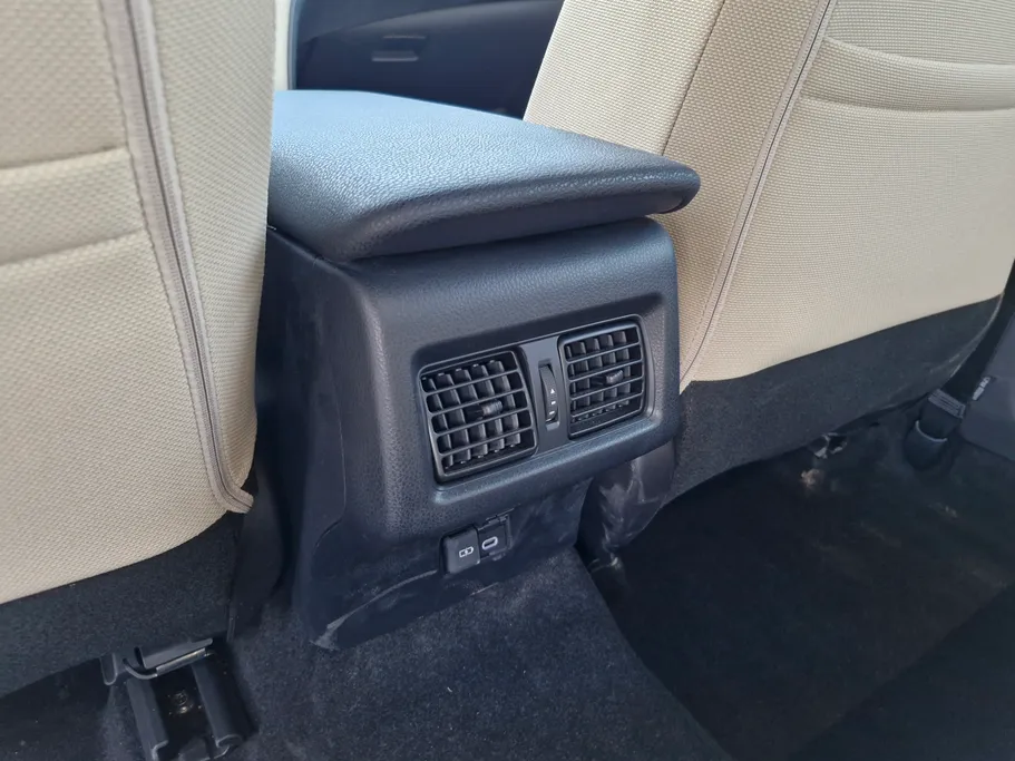 تويوتا كامري E Plus HEV 2025 