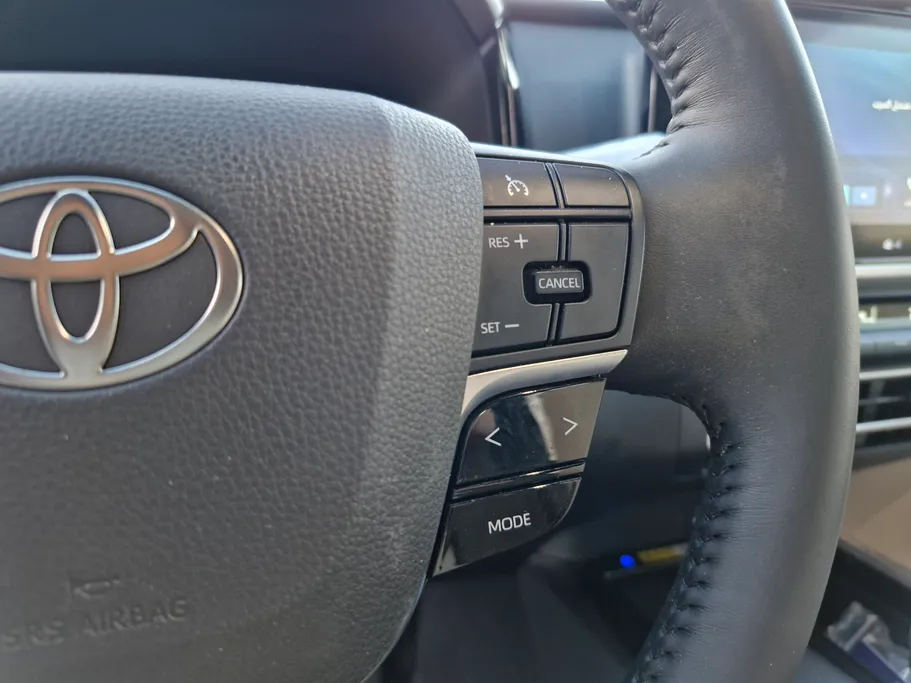 تويوتا كامري E Plus HEV 2025 