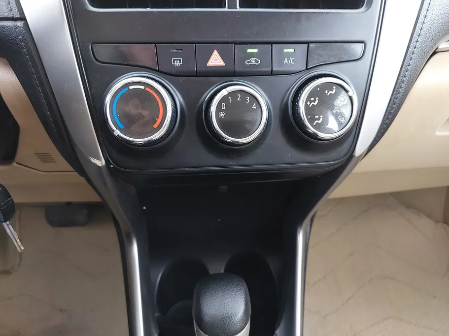 2019 Toyota Yaris  Y 