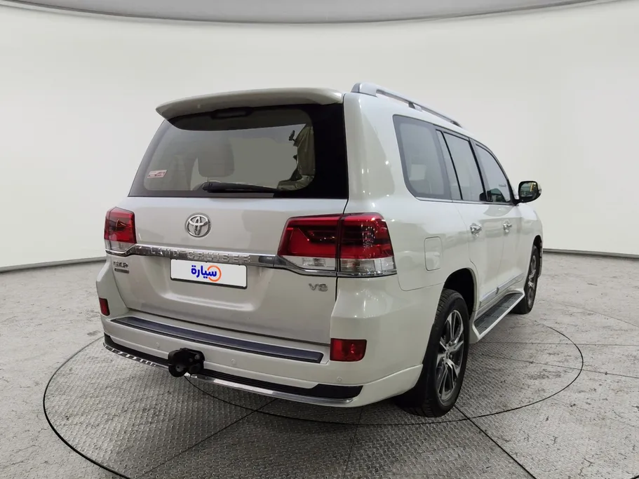 تويوتا لاندكروزر GXR Grand Touring 2020 