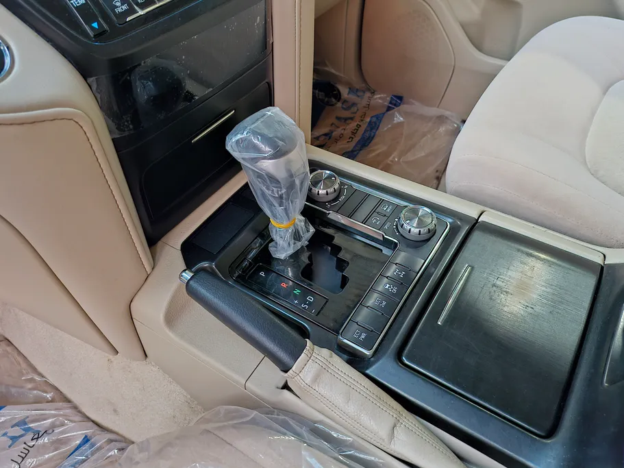 تويوتا لاندكروزر GXR Grand Touring 2020 