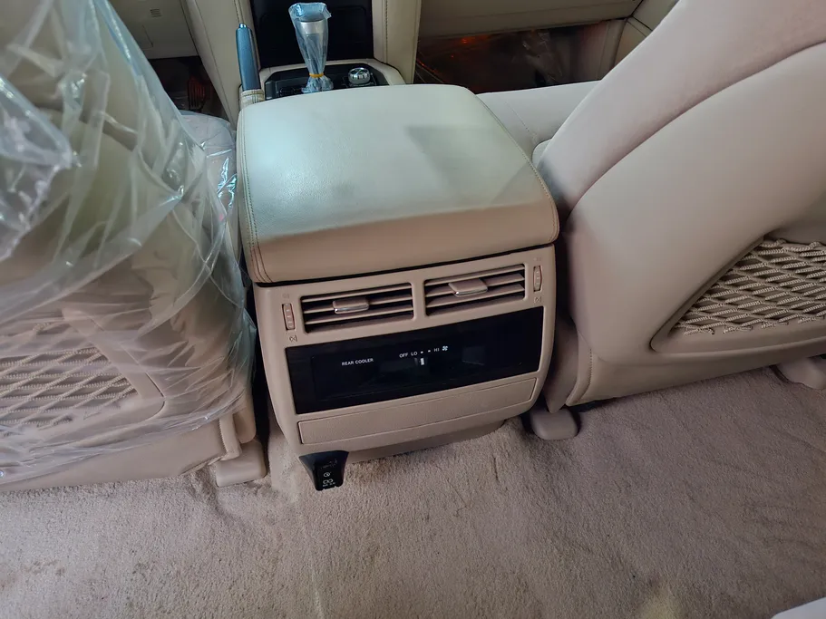 تويوتا لاندكروزر GXR Grand Touring 2020 