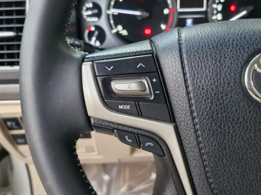 تويوتا لاندكروزر GXR Grand Touring 2020 