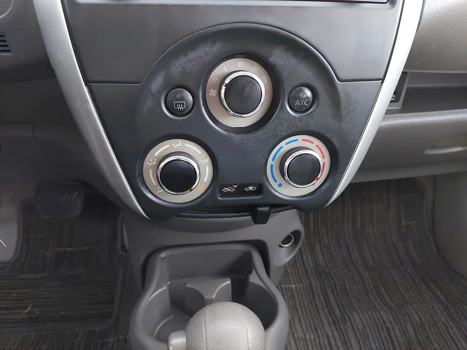 2022 Nissan Sunny SV 