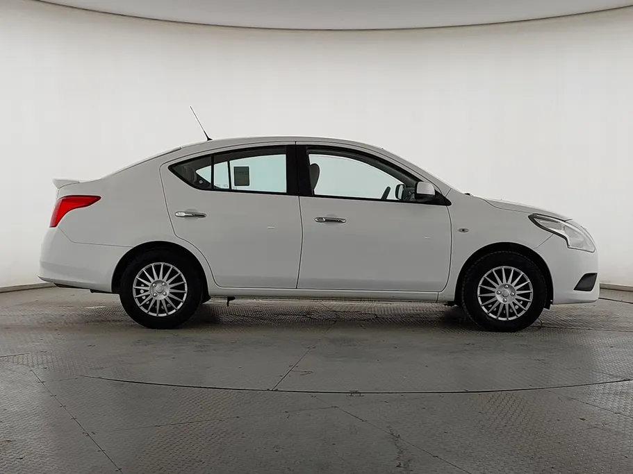 2022 Nissan Sunny SV 