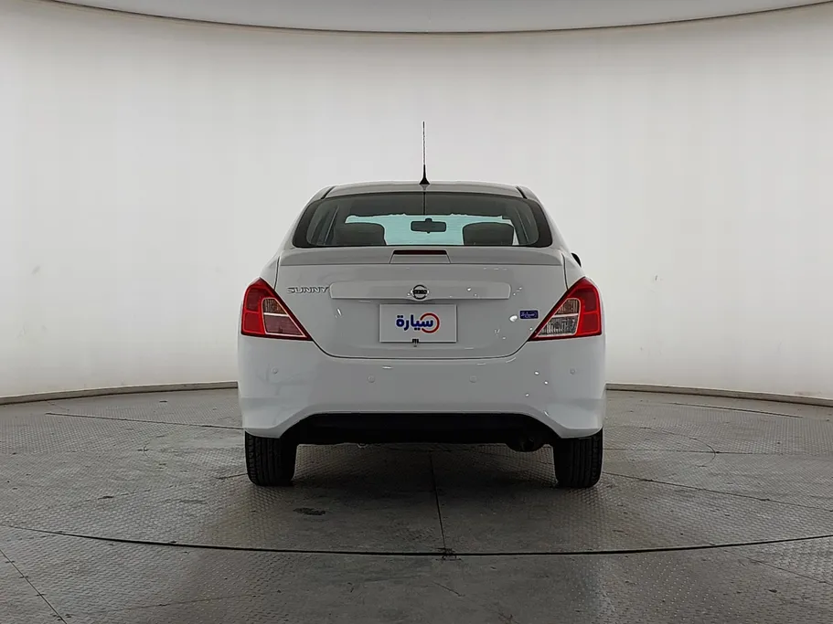 2022 Nissan Sunny SV 