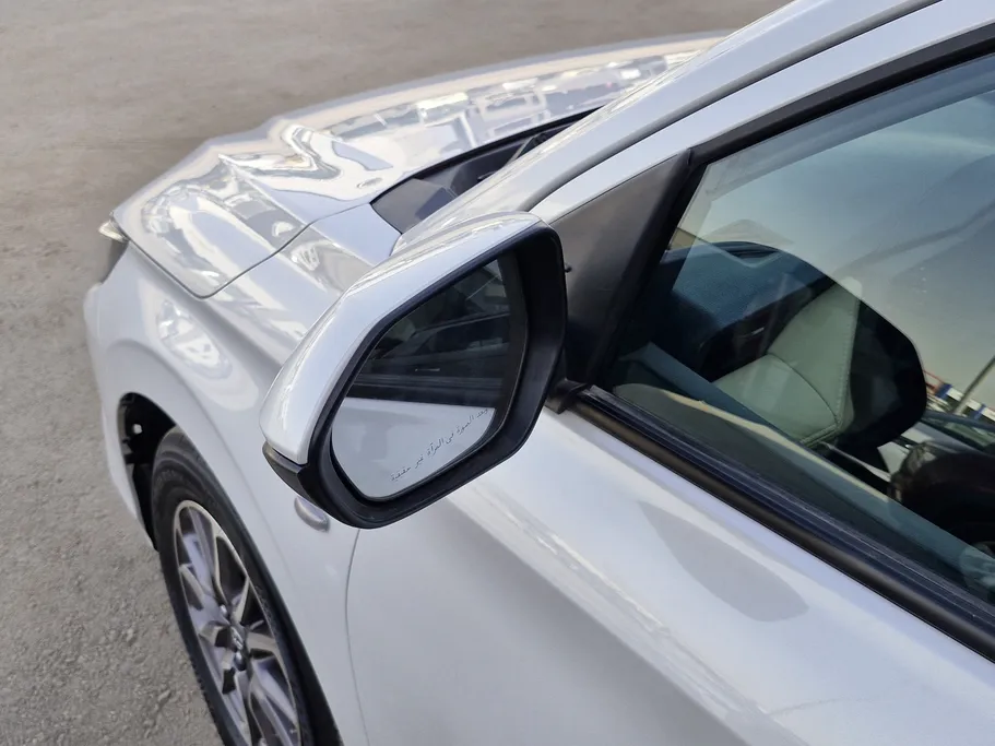 2023 Toyota Yaris  Y 