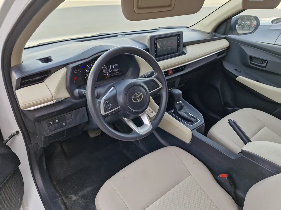 2023 Toyota Yaris  Y 