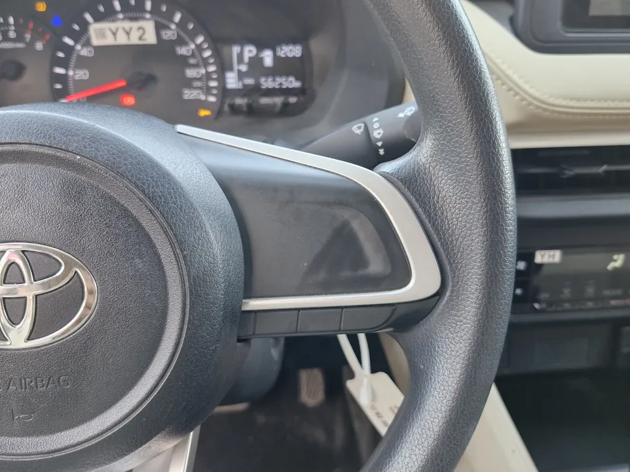 2023 Toyota Yaris  Y 