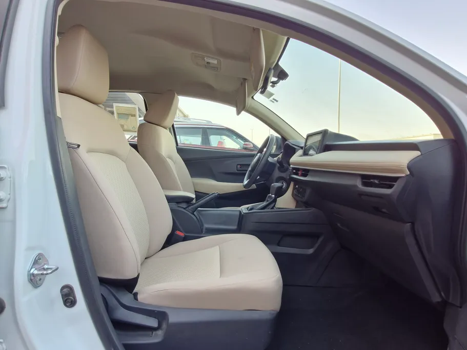 2023 Toyota Yaris  Y 