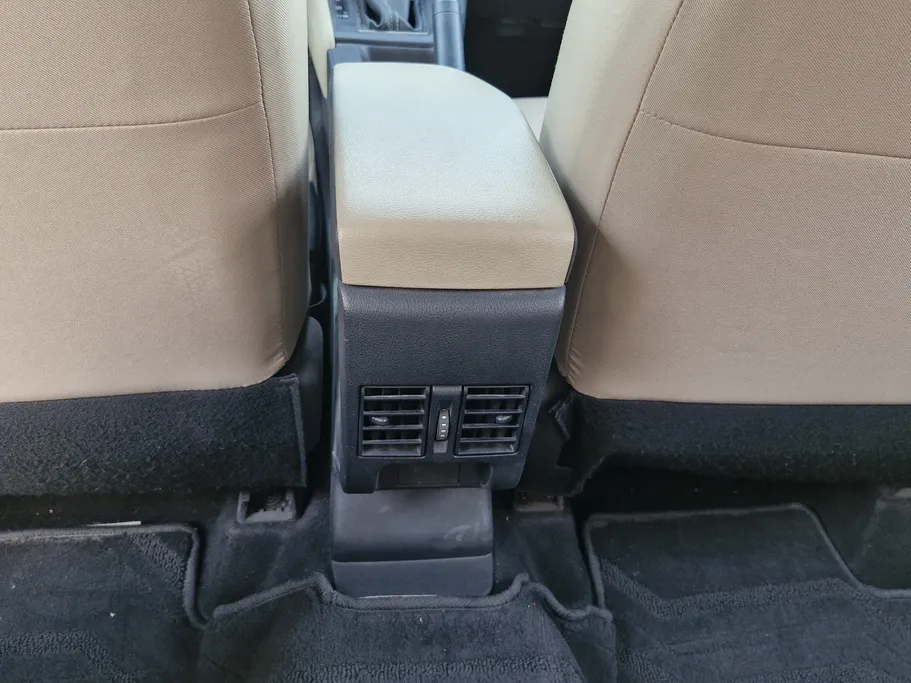 2023 Toyota Yaris  Y 