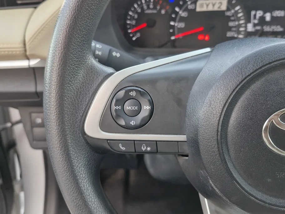 2023 Toyota Yaris  Y 