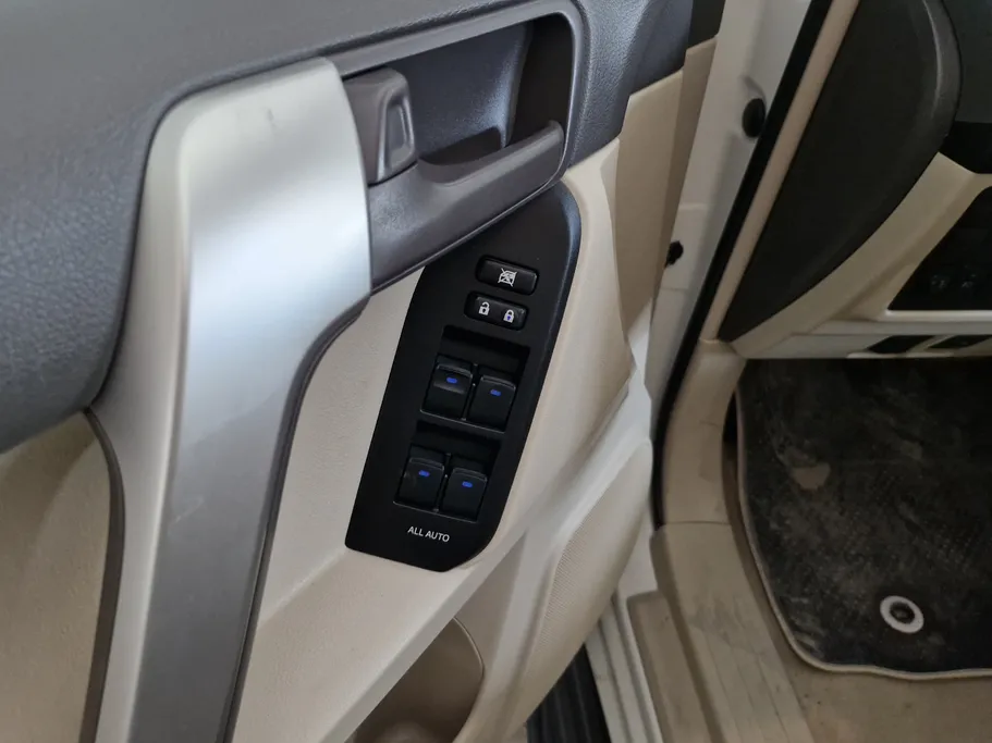 2023 Toyota Prado TXL 