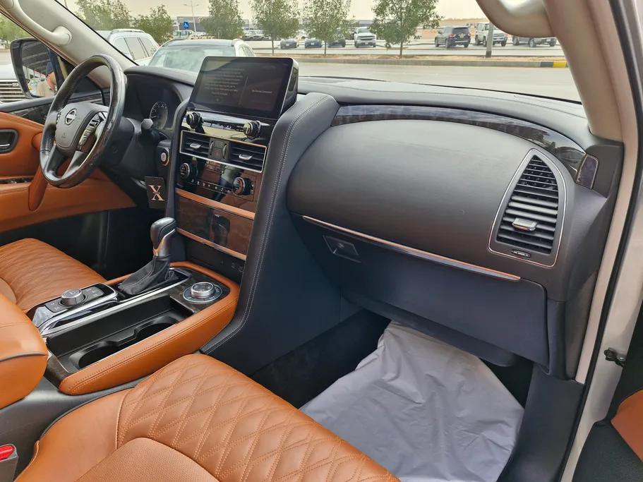 نيسان باترول SE Platinum 2024 