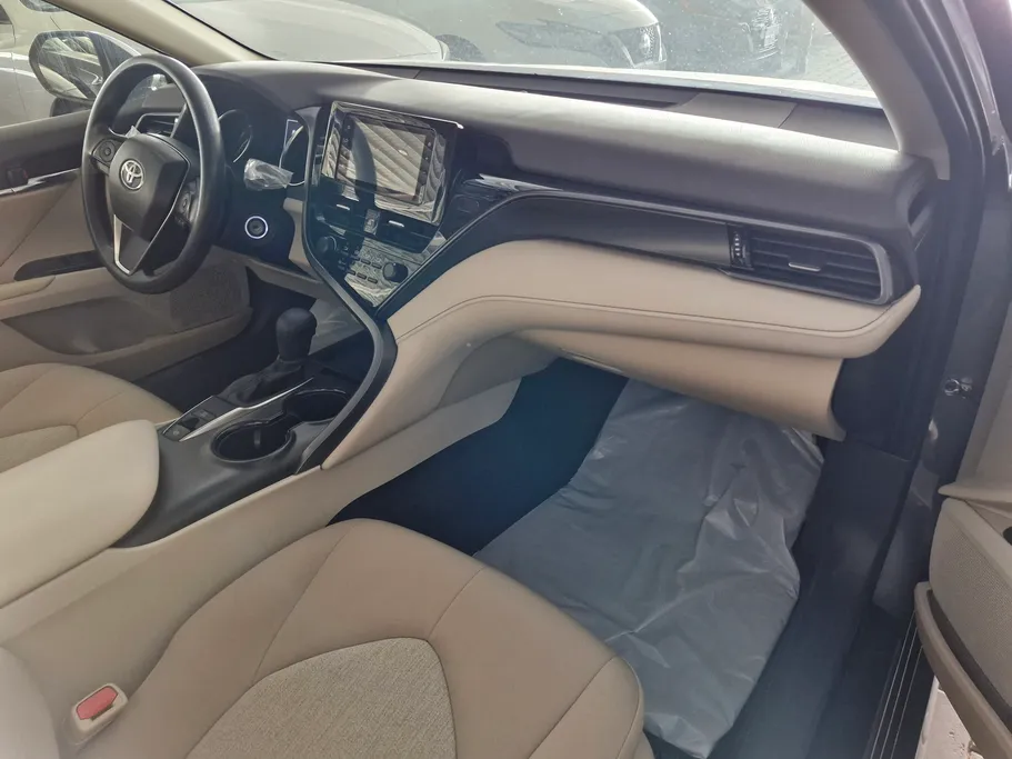 2022 Toyota Camry  LE 