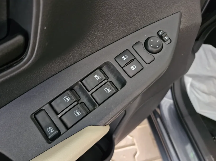 تويوتا يارس Y 2024 