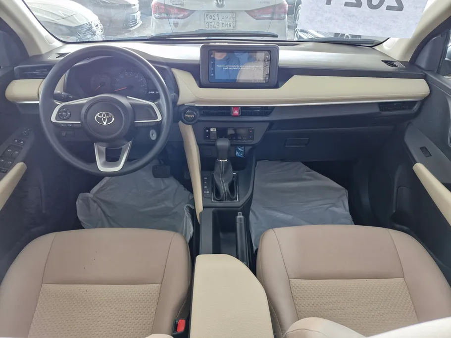 تويوتا يارس Y 2024 