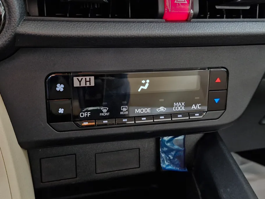 تويوتا يارس Y 2024 