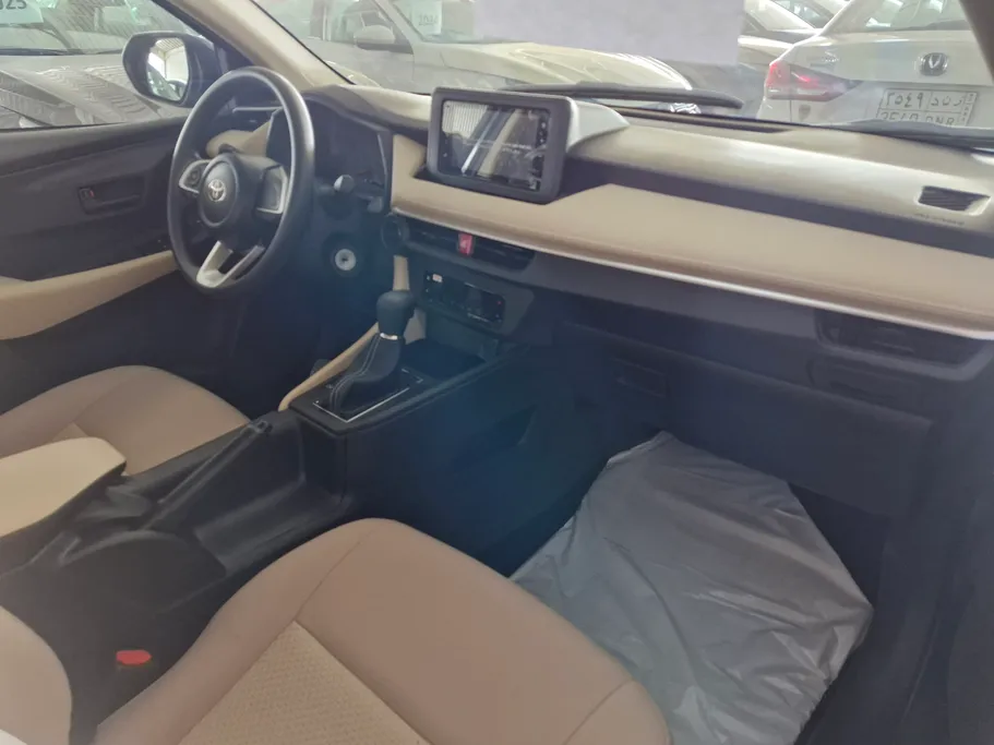 تويوتا يارس Y 2024 