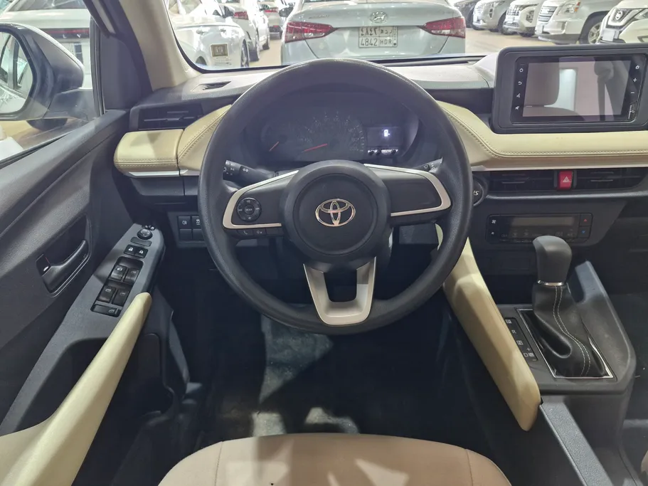 تويوتا يارس Y 2023 