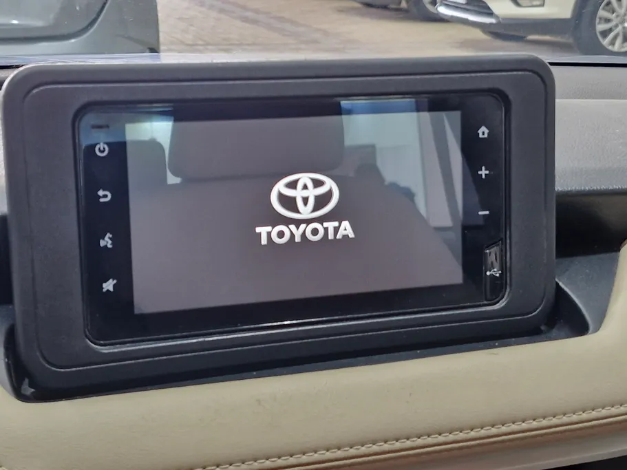 تويوتا يارس Y 2023 