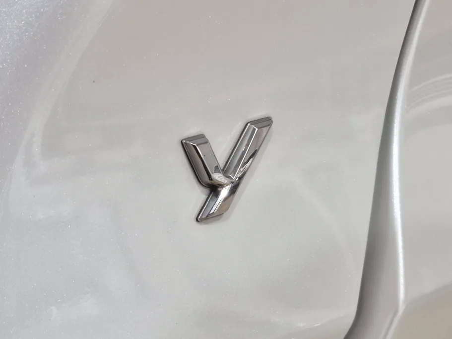 تويوتا يارس Y 2023 